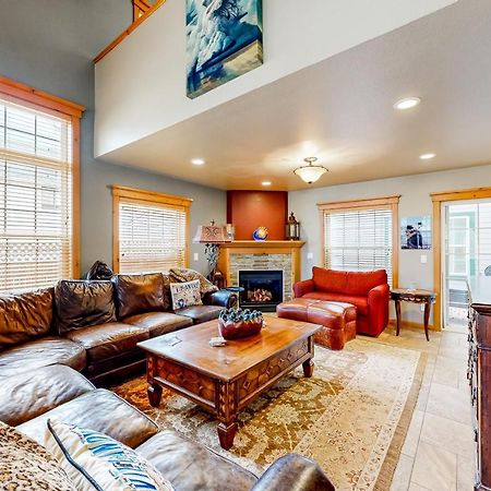Flagstaff Fantasy - Main Houseヴィラ エクステリア 写真