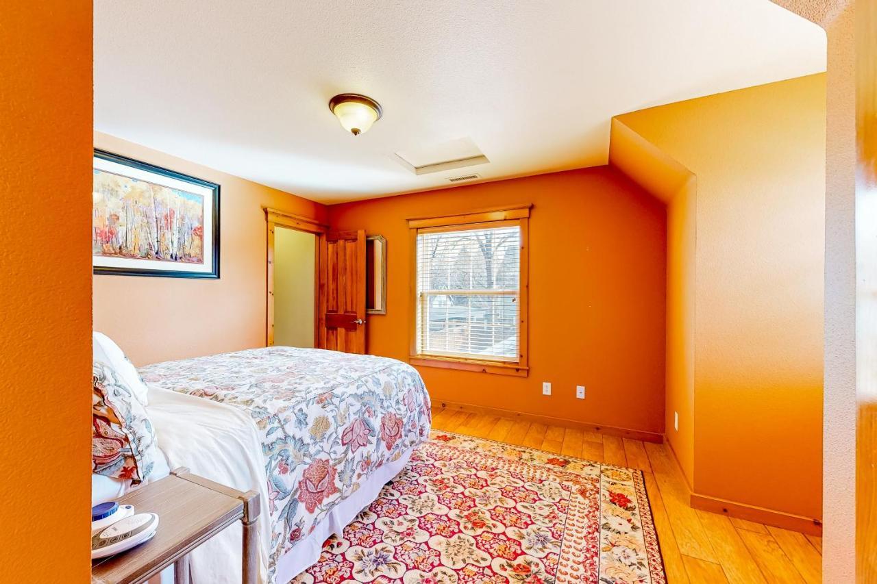 Flagstaff Fantasy - Main Houseヴィラ エクステリア 写真