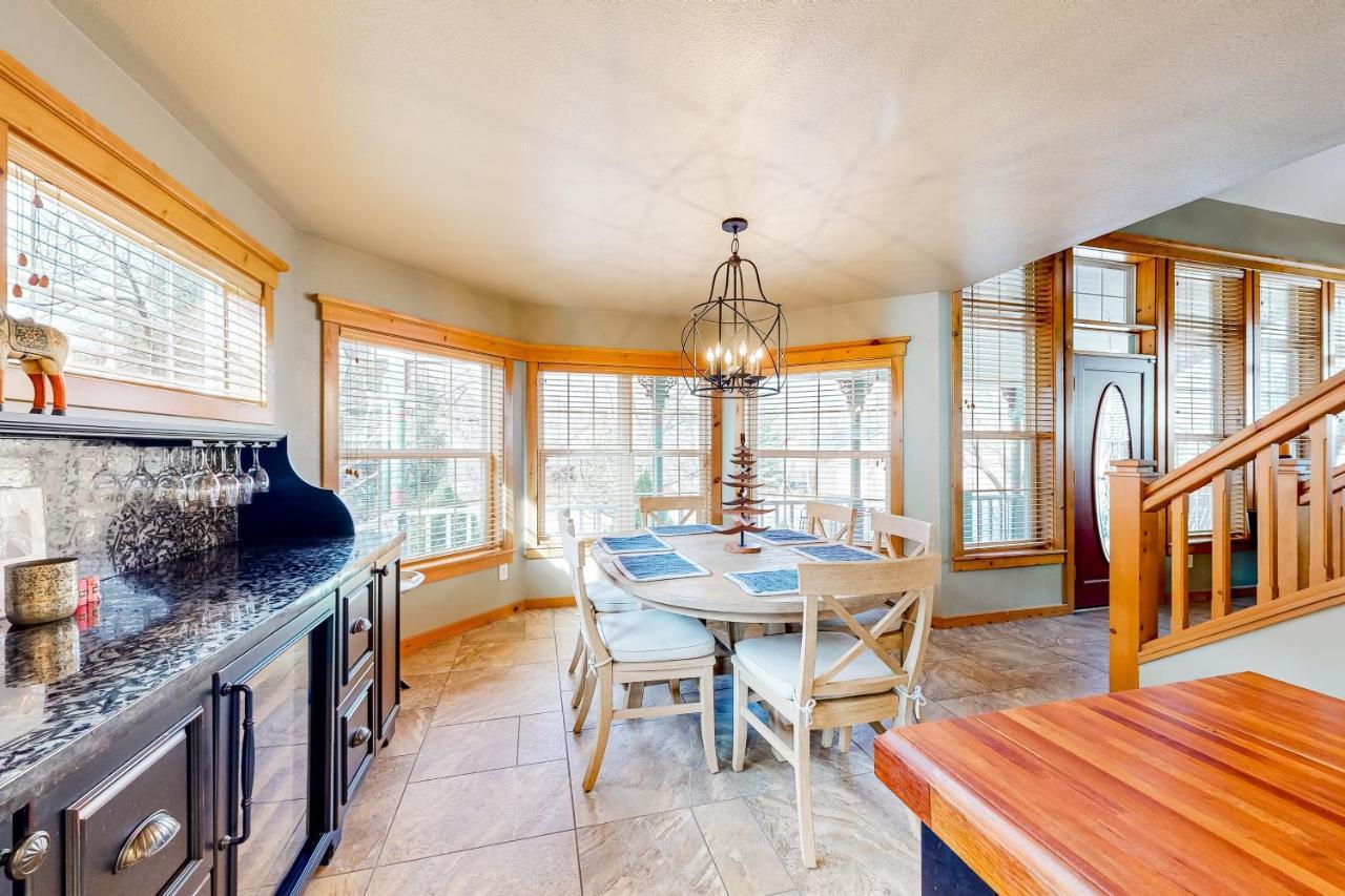 Flagstaff Fantasy - Main Houseヴィラ エクステリア 写真